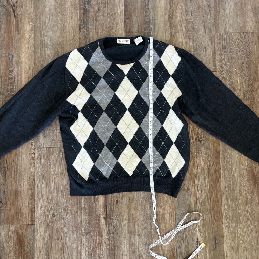 Wool Talbots Cropped Grey and White Argyle Sweater